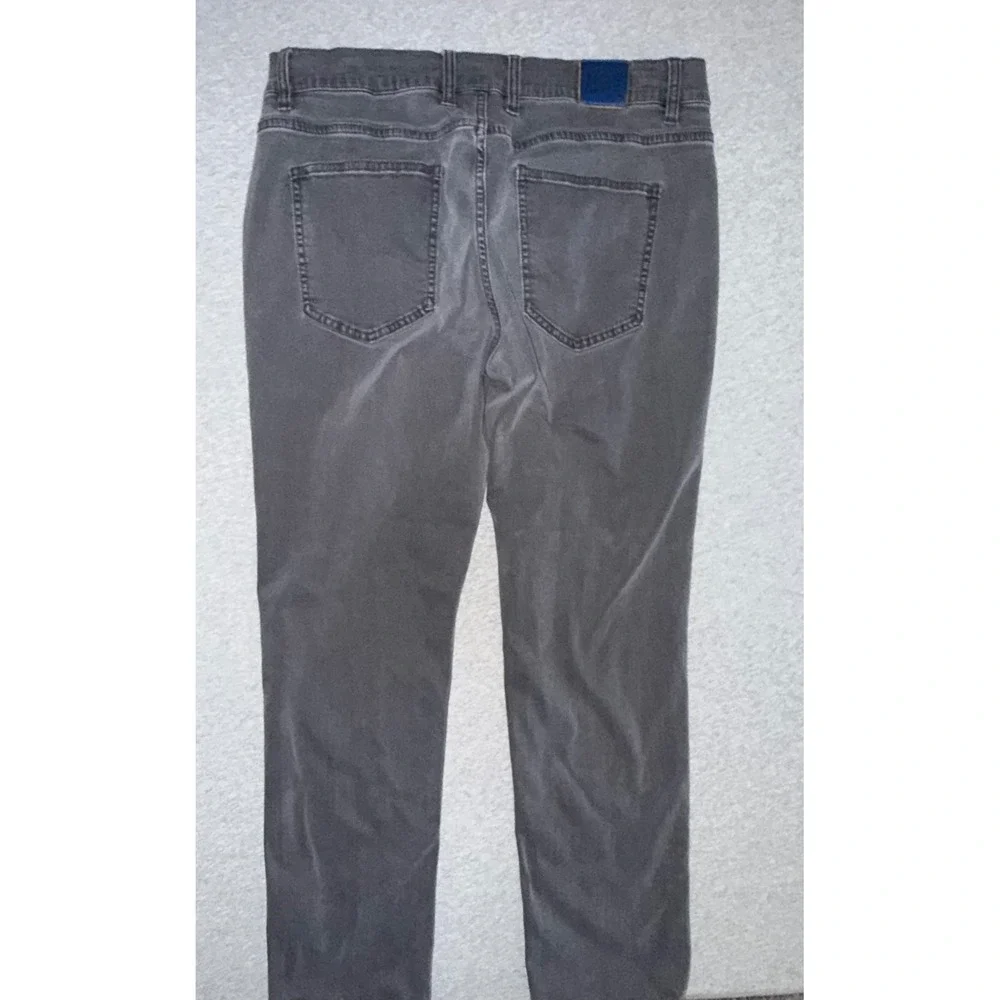 Mugsy Willys Mens Slim Straight Jeans Charcoal Gray Size 35 Strechy Buttery Soft